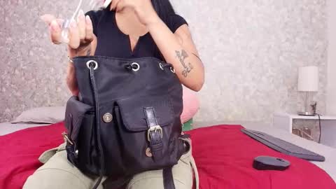 Snapshot of samanta_360 chatting on 10/15/25, 11:54 Samanta online show from 10/15/25, 11:54