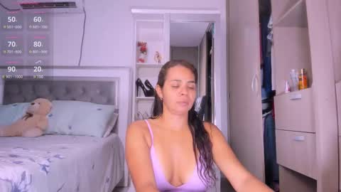 Snapshot of samanta_65 chatting on 03/08/25, 02:45 carolina online show from 03/08/25, 02:45