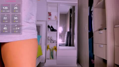 Snapshot of samanta_65 chatting on 09/26/25, 02:04 carolina online show from 09/26/25, 02:04