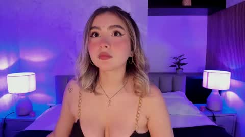 Snapshot of samanta_bone chatting on 01/15/25, 11:40 Samanta online show from 01/15/25, 11:40