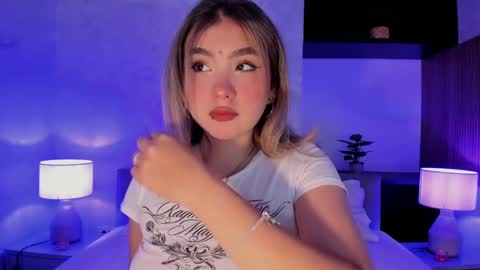 Snapshot of samanta_bone chatting on 02/07/25, 09:15 Samanta online show from 02/07/25, 09:15