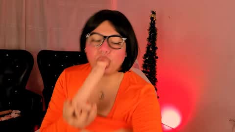 Snapshot of samanta_cutee1 chatting on 01/03/25, 11:35 SAMANTA online show from 01/03/25, 11:35