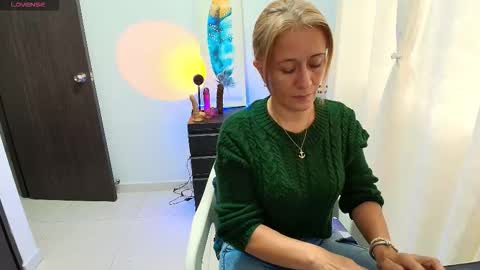 Samanta Stone online show from 11/26/25, 09:38