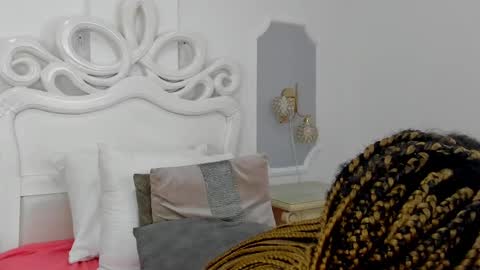 Samanta online show from 02/13/25, 10:33