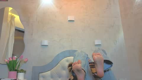 Snapshot of samantha_and_bastian chatting on 05/12/26, 03:36 samantha_and_bastian online show from 05/12/26, 03:36