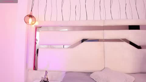 Samantha Beckham online show from 03/11/25, 03:02