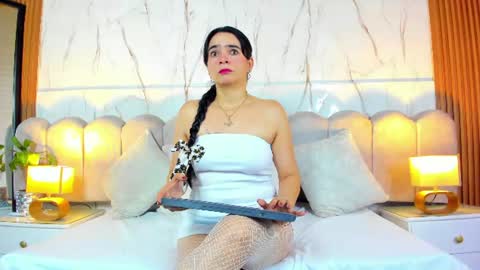Snapshot of samantha_fiire chatting on 06/30/26, 12:17 samantha_fiire online show from 06/30/26, 12:17