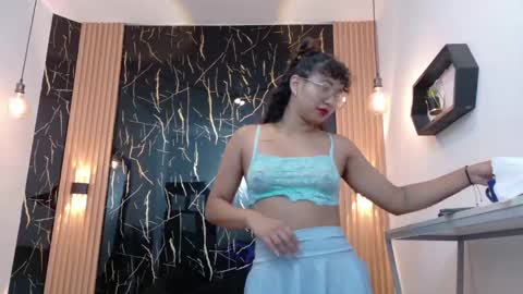    online show from 06/04/26, 10:32