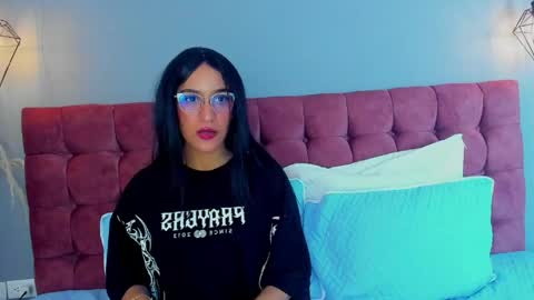 Samantha online show from 04/23/26, 04:57