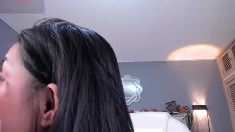  Samanthaa online show from 10/28/25, 11:47