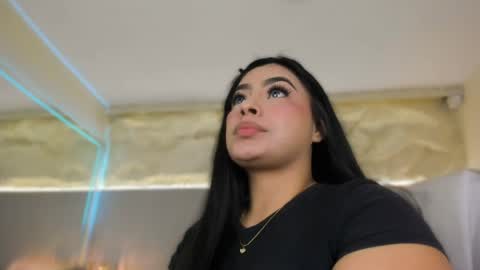 Snapshot of samanthaa_22_ chatting on 05/14/26, 11:17 Samanthaa online show from 05/14/26, 11:17