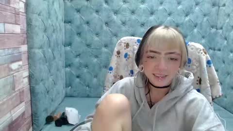 Snapshot of samanthaa_smitth chatting on 10/07/25, 03:25 Samantha Smitth online show from 10/07/25, 03:25