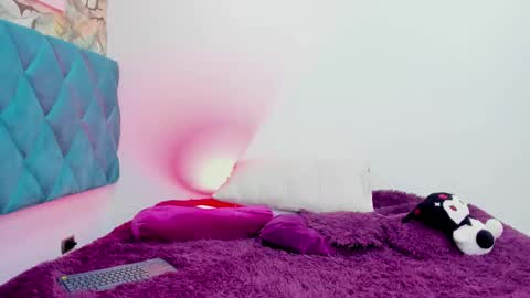 Samantha online show from 03/24/26, 03:22