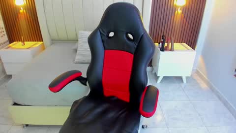    online show from 09/23/25, 08:01