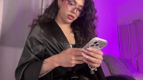 Snapshot of samanthabernardo_ chatting on 04/07/26, 04:02 Samantha Bernardo online show from 04/07/26, 04:02