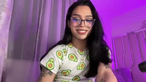 Snapshot of samanthabernardo_ chatting on 04/20/26, 04:26 Samantha Bernardo online show from 04/20/26, 04:26