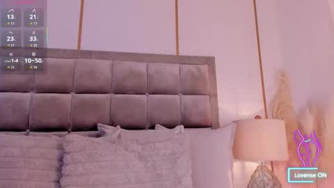 Snapshot of samanthaclay chatting on 09/12/25, 07:58   online show from 09/12/25, 07:58