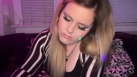 samanthafever online show from 04/11/26, 07:45