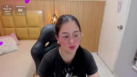   online show from 02/18/26, 12:45