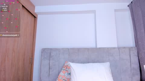 V A  N E S S A  online show from 01/22/25, 01:20