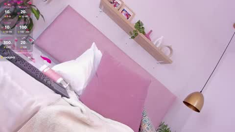 V A  N E S S A  online show from 02/25/25, 12:25