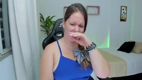 Snapshot of samanthaleon chatting on 12/18/24, 01:37 Samantha samy online show from 12/18/24, 01:37