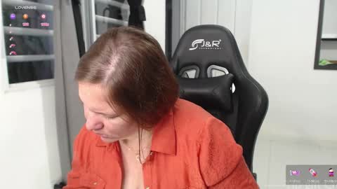 Snapshot of samanthaleon chatting on 12/15/25, 10:47 Samantha samy online show from 12/15/25, 10:47