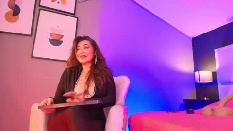 Samanta online show from 09/25/25, 08:01