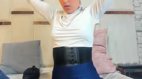 Samantha online show from 06/23/26, 07:01