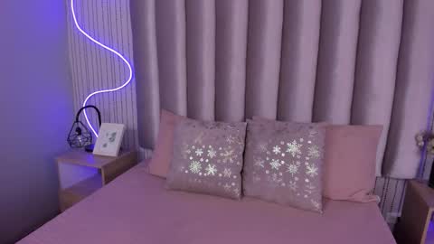 Alejandra  online show from 10/21/25, 11:55