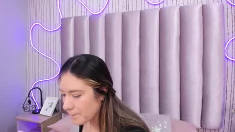 Alejandra  online show from 11/26/25, 12:06