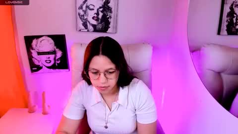 Samantha online show from 03/21/26, 03:37