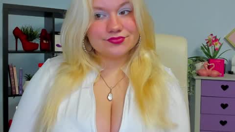 Snapshot of samanthax_pink chatting on 05/19/26, 07:26 Samantha online show from 05/19/26, 07:26