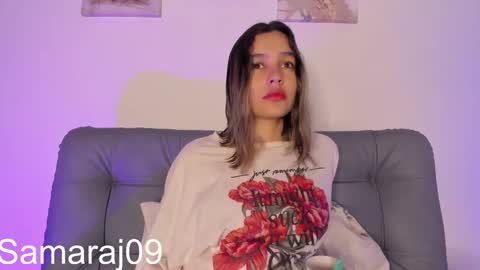 Snapshot of samara_jonnes_ chatting on 02/27/25, 11:37 Samara is my name a pleasure delighted that you are here leave your thumb up it is important to me online show from 02/27/25, 11:37