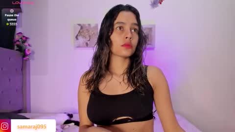 Snapshot of samara_jonnes_ chatting on 10/04/25, 03:15 Samara is my name a pleasure delighted that you are here leave your thumb up it is important to me online show from 10/04/25, 03:15