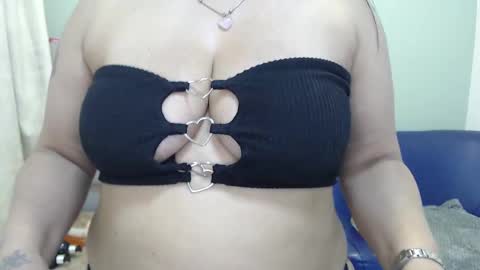 Snapshot of samara_novoa chatting on 10/04/25, 04:21 Any online show from 10/04/25, 04:21