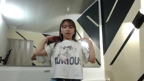 Snapshot of samara_purple chatting on 01/09/25, 02:29 Dafne online show from 01/09/25, 02:29