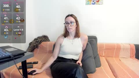 Samara From The Well online show from 11/18/25, 04:33