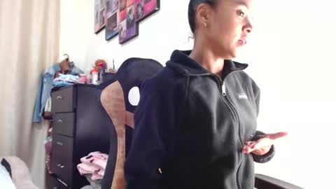 Snapshot of samary_thomas chatting on 03/05/25, 12:16 samary thomas online show from 03/05/25, 12:16