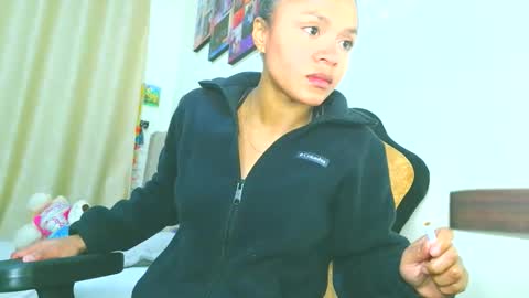 Snapshot of samary_thomas chatting on 10/22/25, 12:00 samary thomas online show from 10/22/25, 12:00