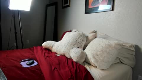 Yaya online show from 02/16/25, 05:48