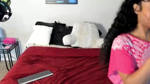 Yaya online show from 02/24/25, 07:52