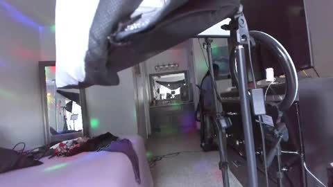 Yaya online show from 03/23/26, 11:42