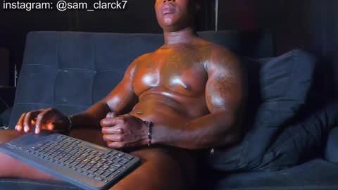 Snapshot of samclarck chatting on 01/12/25, 12:49 SAM online show from 01/12/25, 12:49