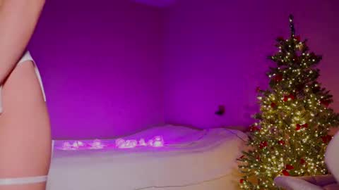 Snapshot of samdemia chatting on 12/20/24, 02:52 Sam Demia online show from 12/20/24, 02:52