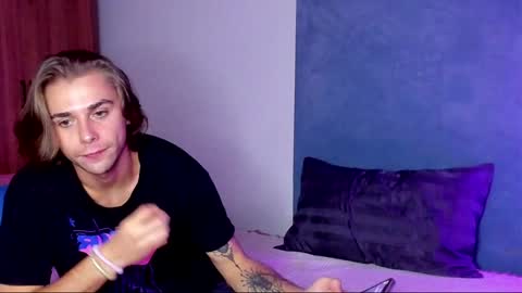 Snapshot of samgorgeous chatting on 12/30/24, 04:08 Fansly - Top4fans online show from 12/30/24, 04:08