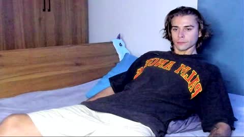 Snapshot of samgorgeous chatting on 01/03/25, 03:12 Fansly - Top4fans online show from 01/03/25, 03:12