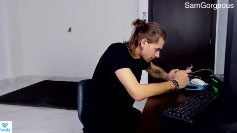 Snapshot of samgorgeous chatting on 02/20/25, 10:27 Fansly - Top4fans online show from 02/20/25, 10:27