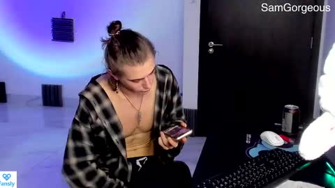 Snapshot of samgorgeous chatting on 02/25/25, 10:50 Fansly - Top4fans online show from 02/25/25, 10:50