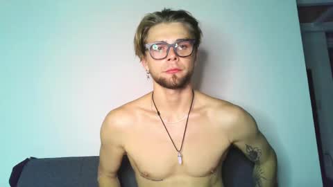 Snapshot of samgorgeous chatting on 04/16/26, 02:07 Fansly - Top4fans online show from 04/16/26, 02:07